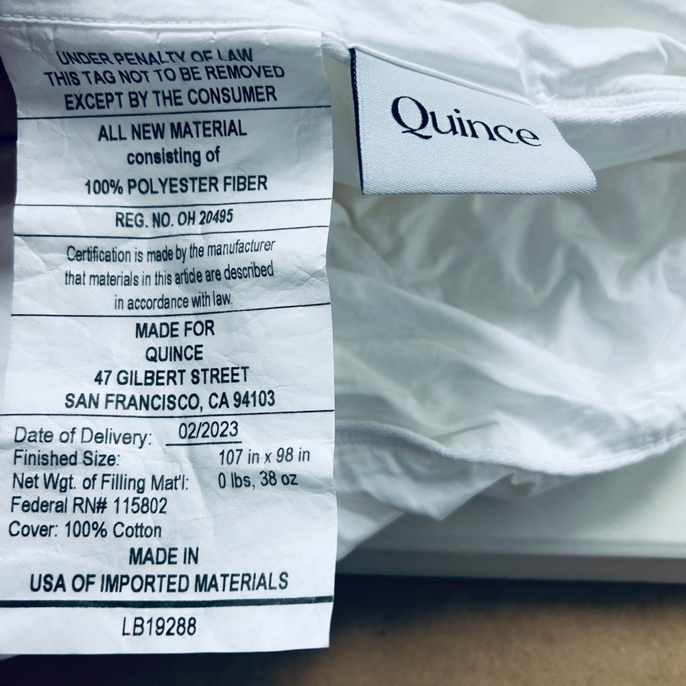 QUINCE Lightweight Premium Down Alternative Comforter King/Cal King 6232 - Picture 8 of 10
